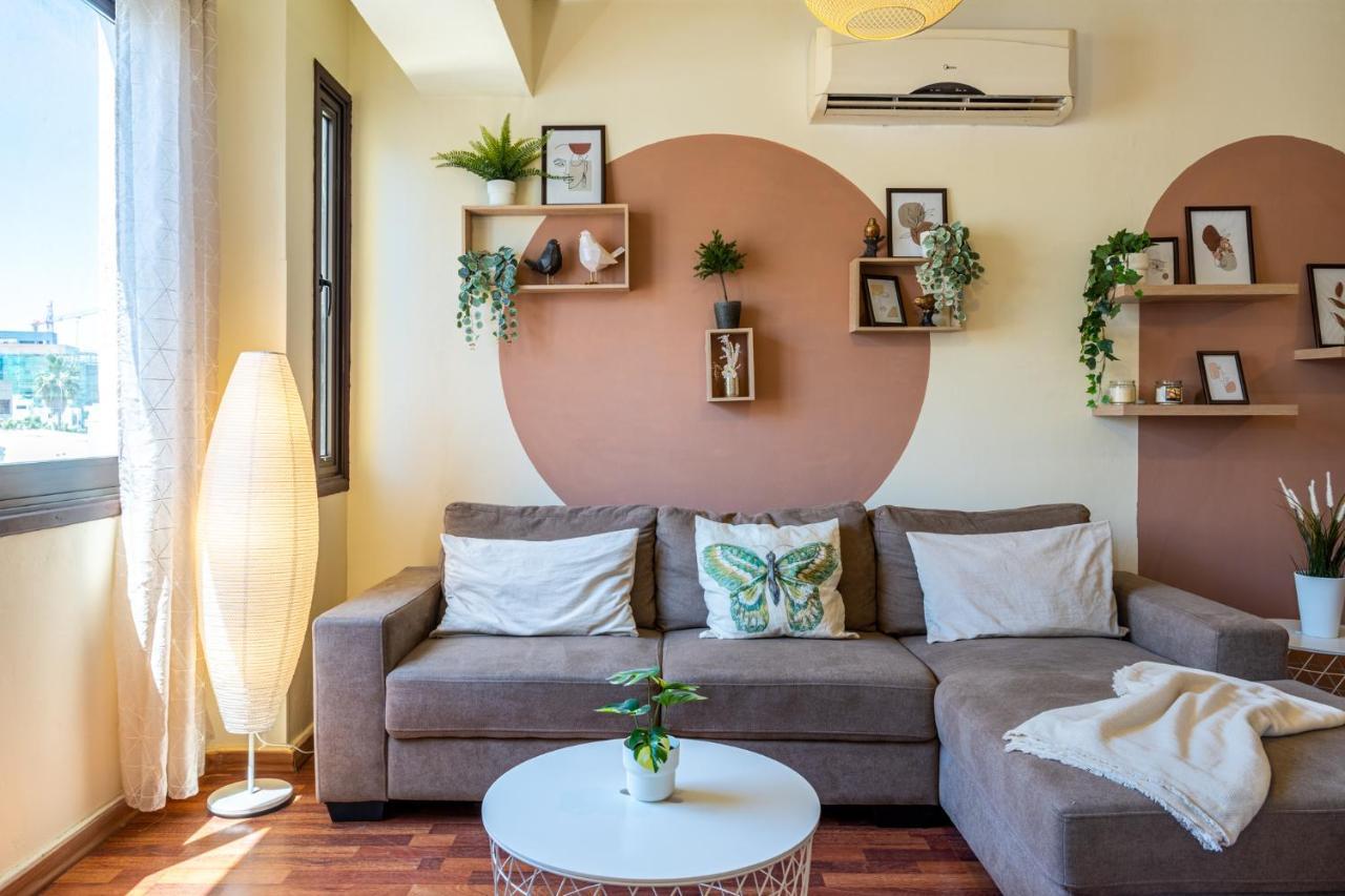 Celine'S 2 Bedrooms Apartment In Larnaca Center Dış mekan fotoğraf
