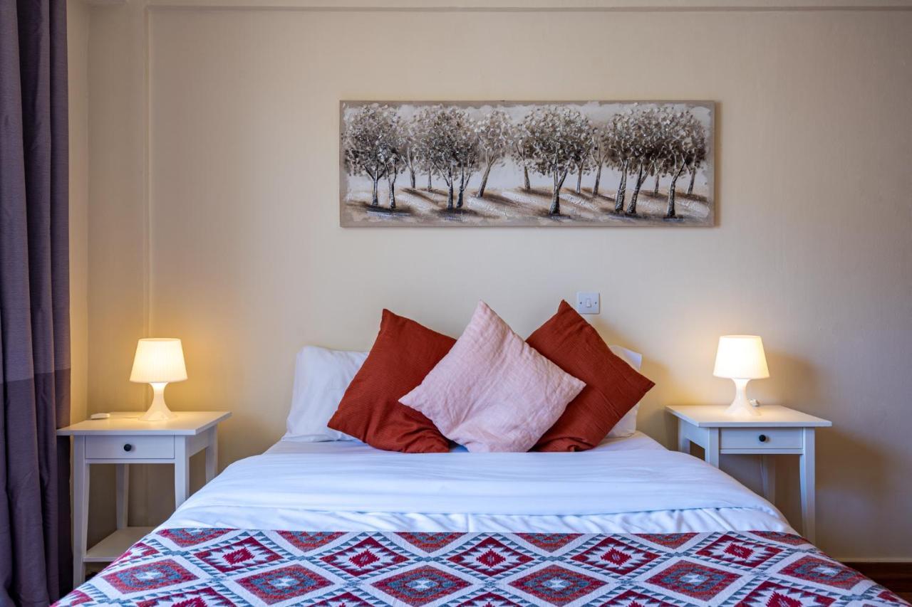 Celine'S 2 Bedrooms Apartment In Larnaca Center Dış mekan fotoğraf